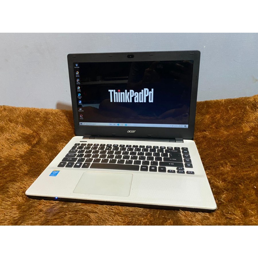 Laptop Desain Acer Aspire E5 471 Core i3 4005U Ram 4gb Slim Mulus