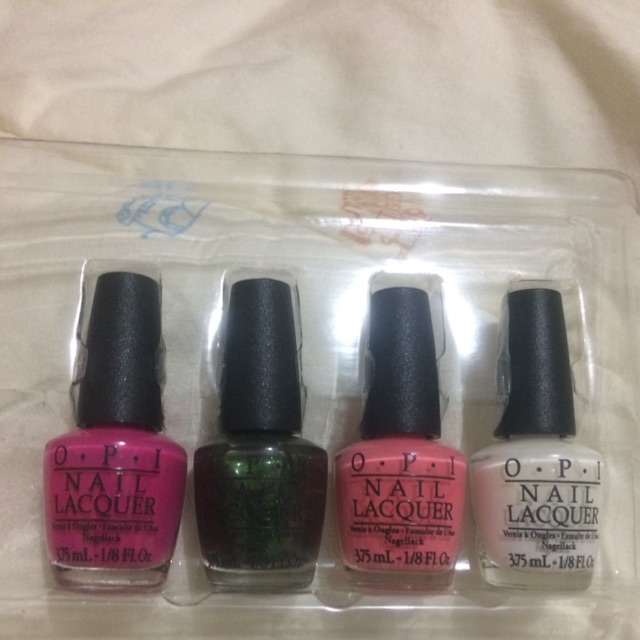Opi mini nail lacquers set (4 pcs)
