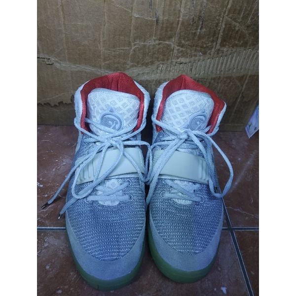 Nike Air Yeezy 2 NRG "Platinum" Wolf Grey/Pure Platinum 508214 010