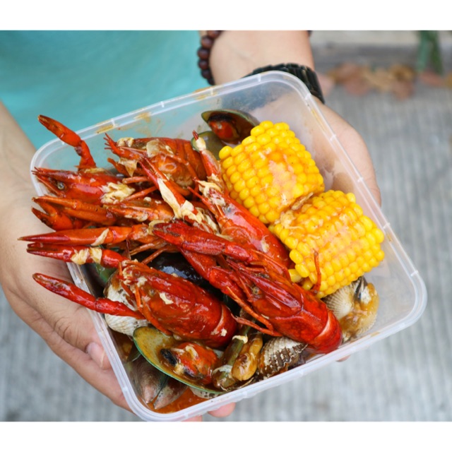 

Kepiting Nyinyir (paket nyinyir lobster geboy)