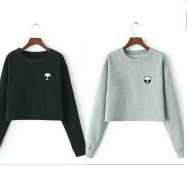 JAYA.Co Sweater Crop ALIEN