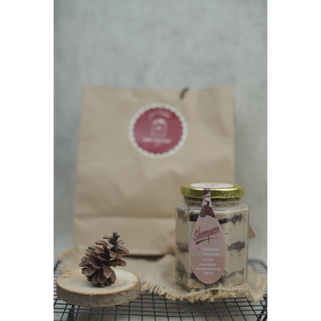 

Cake in Jar Chocolate Silverqueen 330ml