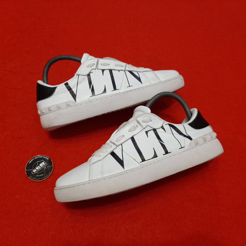 SEPATU VALENTINO GARAVANI ITALY SIZE. 40 (SECOND BRAND)