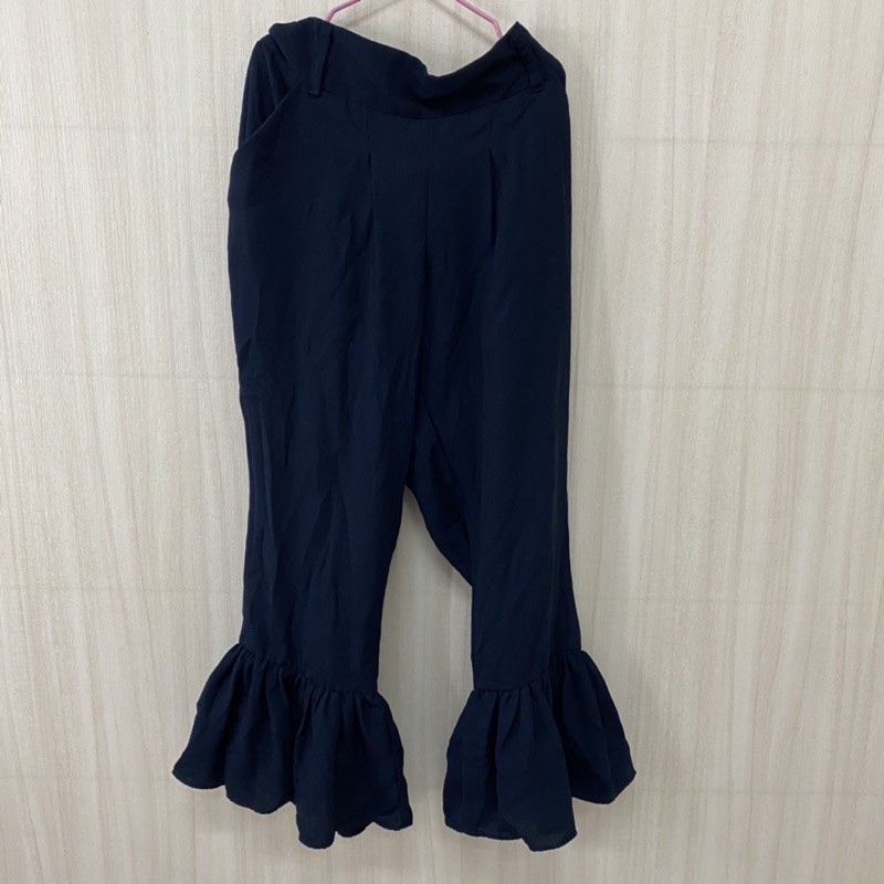 preloved celana ruffle