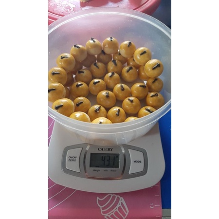 

kue kering nastar, kastengel, kacang umpet, kue kacang, kue satu ( koyah kacang hijau) dan lain-lain