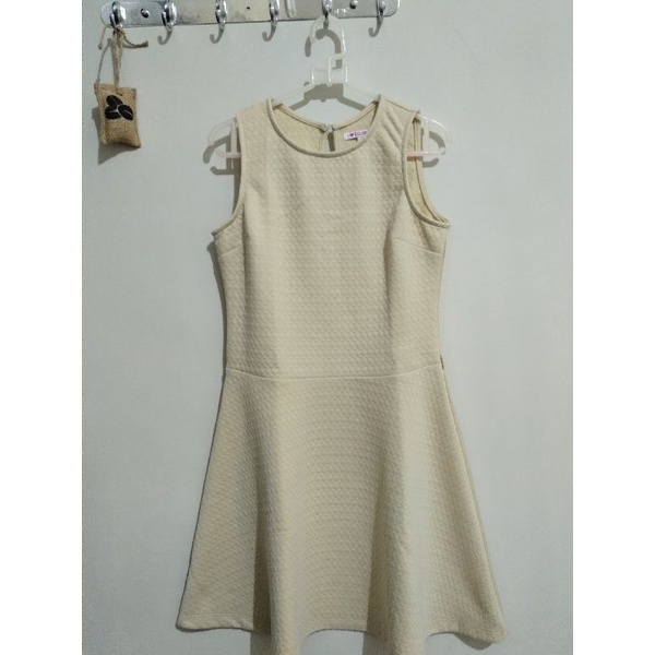 Dress wanita merk Colorbox (preloved)