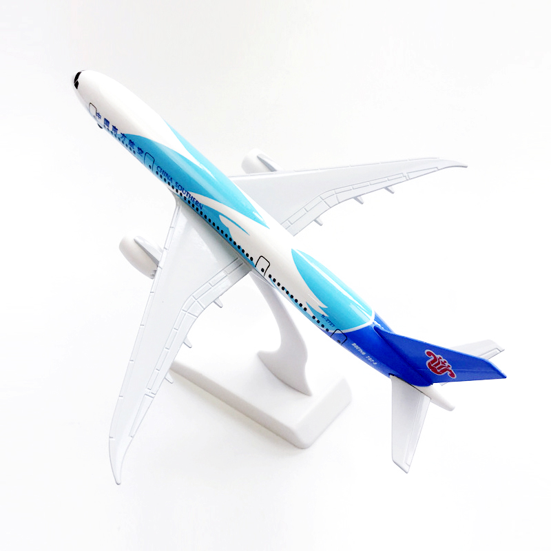 Model Pesawat Terbang Airlines Boeing 787 B787 Bahan Logam Ukuran 16CM / 20CM Untuk Dekorasi