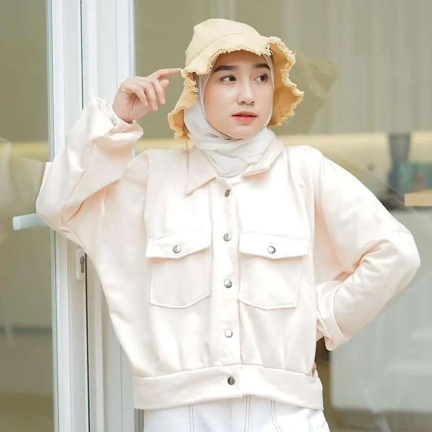 Olin Button - Jaket Oversize Wanita-Krem