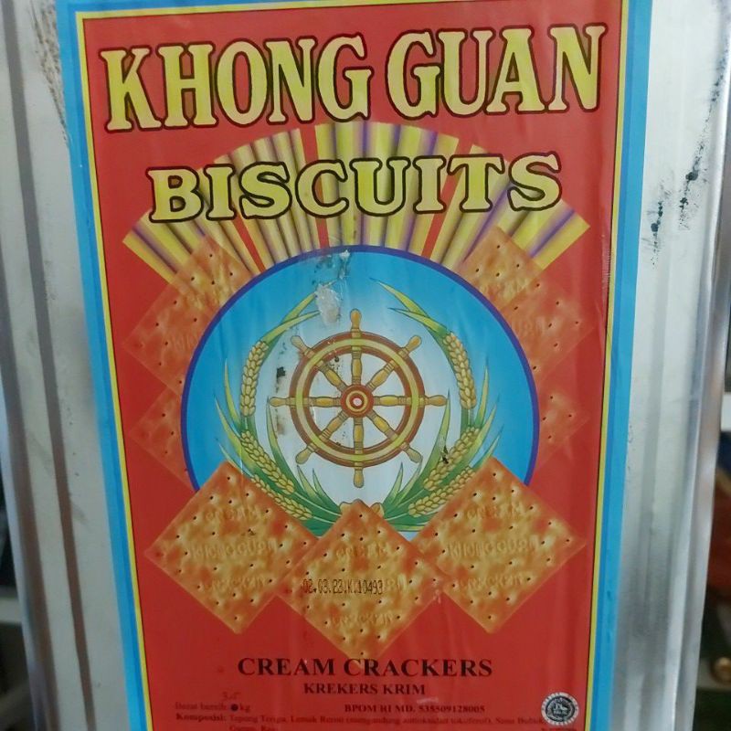 biskuit khong guan cream creackers gabin tipis asin 1 kaleng