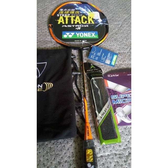 Raket Yonex astrox7