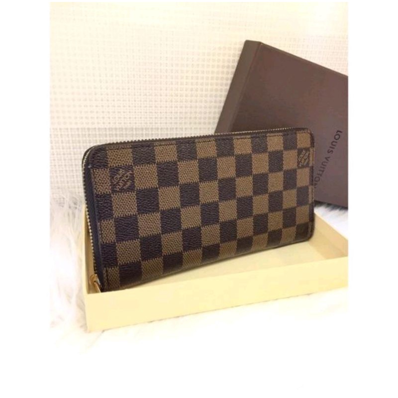 Dompet Lv Uni 60017 Premium Freebox