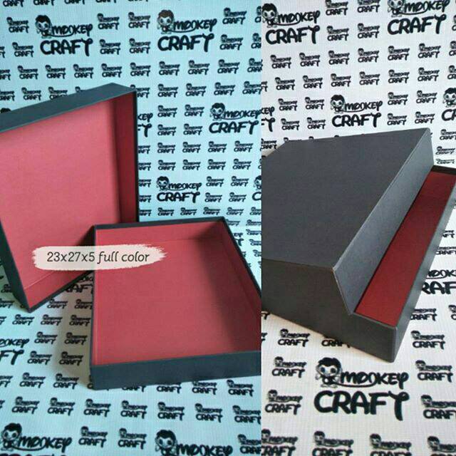

kotak kado / gift box / bucket bunga / kotak souvenir / kotak seserahan / uk 27x23x5 full color