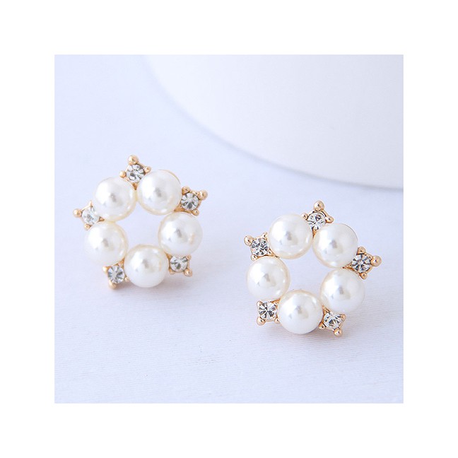 LRC Anting Tusuk Fashion Gold Flower Pearl Stud Earrings A57430