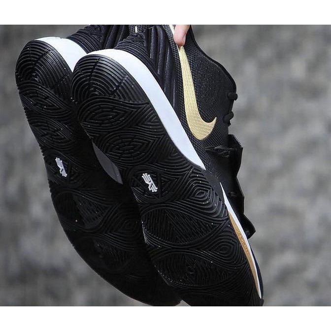 Sepatu Nike Kyrie 5 Irving Black Gold Premium Original / Sepatu Basket Angmokio258