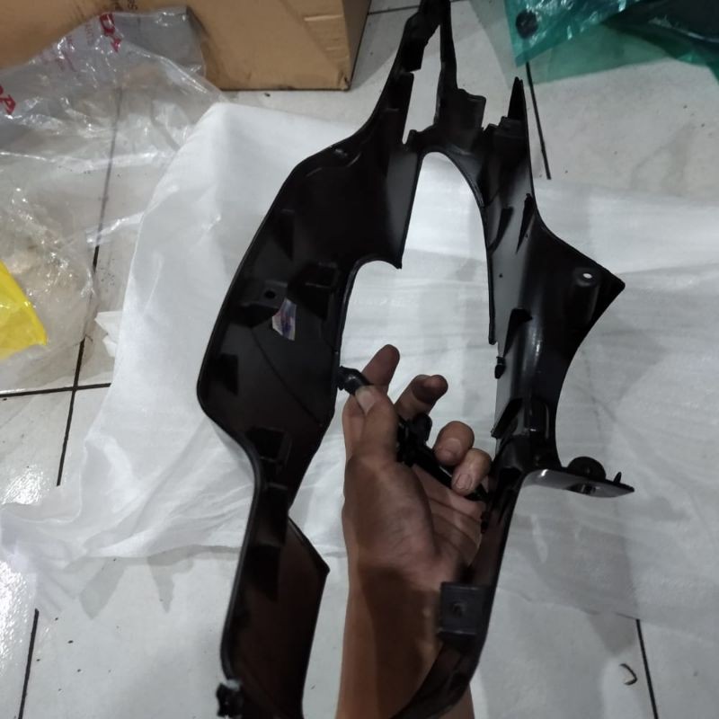 Batok lampu supra fit lama cakram hitam WIN