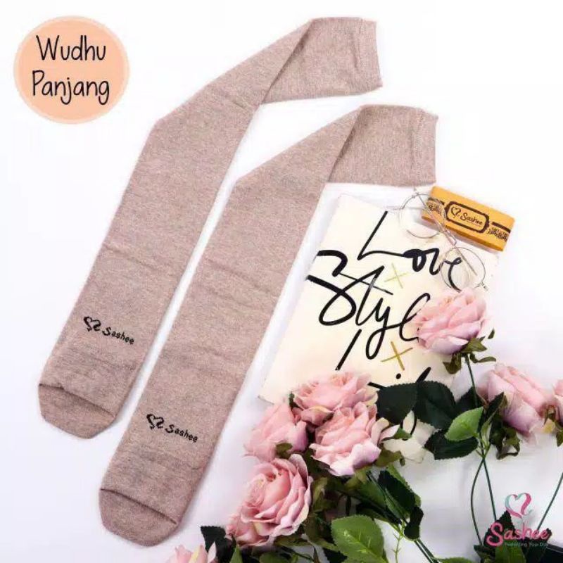 ORIGINAL Kaos Kaki Wudhu Panjang Selutut | Kaos Kaki Sashee Wudhu Panjang Muslimah Polos-Cream misty
