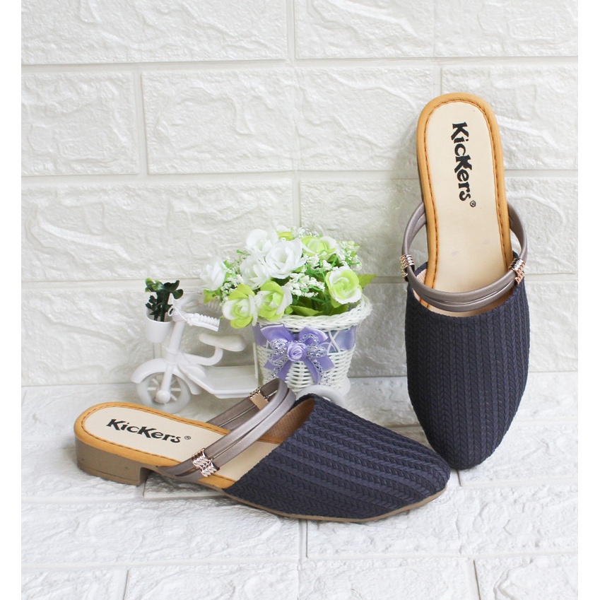 PROMO Sandal Slop Wanita Kickers Terbaru- Sendal Slop Rajut Wanita - Sepatu Sandal Slop Kickers - Sal dal Flat Wanita Kekinian