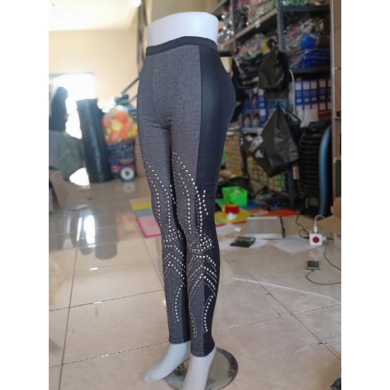 Celana Legging Import model sporty untuk olahraga dengan manik-manik