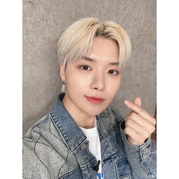 PELUNASAN TO1 ALBUM REBORN B VER. CECILIA