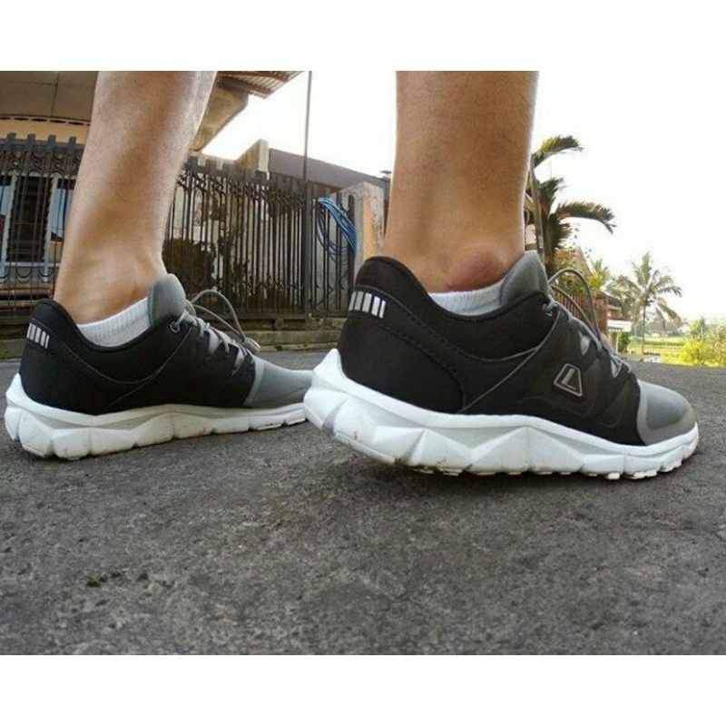 League Men Running Kumo Chi U 102126201