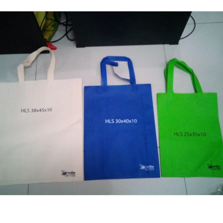 

パ Goodiebag hampers polos 30x40 isi12pcs