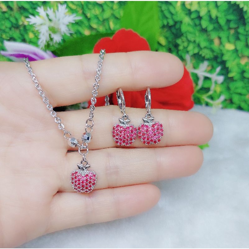 Kalung&amp;anting apel dan kalung Hello Kitty