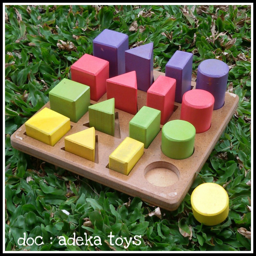 Pasak Kombinasi Bangun Geometri 3D Bertingkat