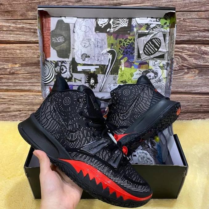SEPATU NIKE BASKET KYRIE VII KYRIE 7 BRED BLACK RED