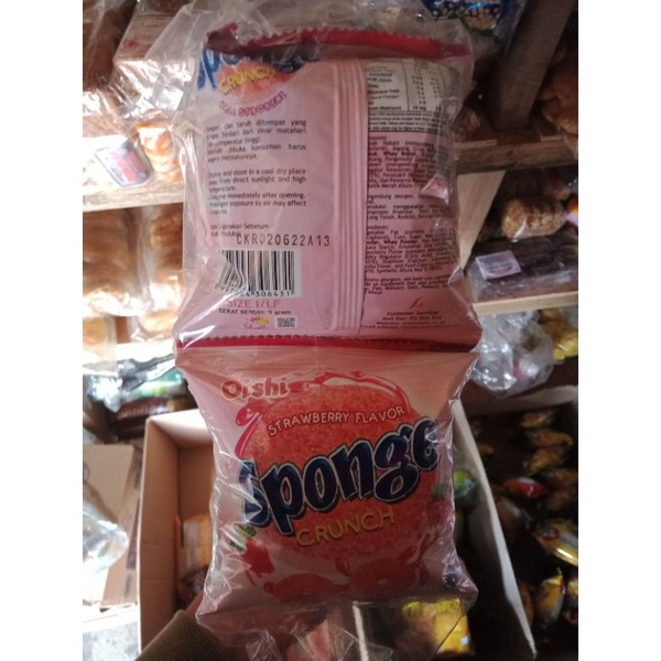 

Oishi Snack Rasa Strawberry Flavor Sponge Crunch 1 Pack Isi 20