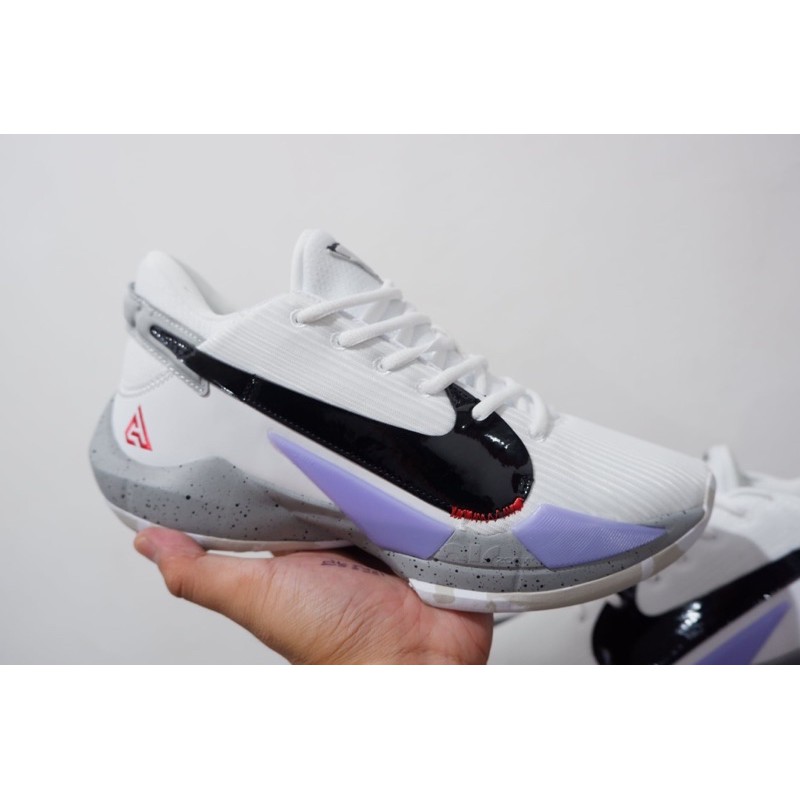 zoom freak all white