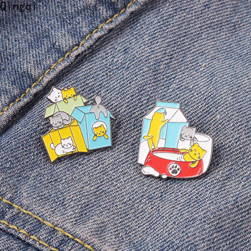 Bros Pin Enamel Desain Kucing Dalam Kotak Susu Untuk Kerah Pakaian