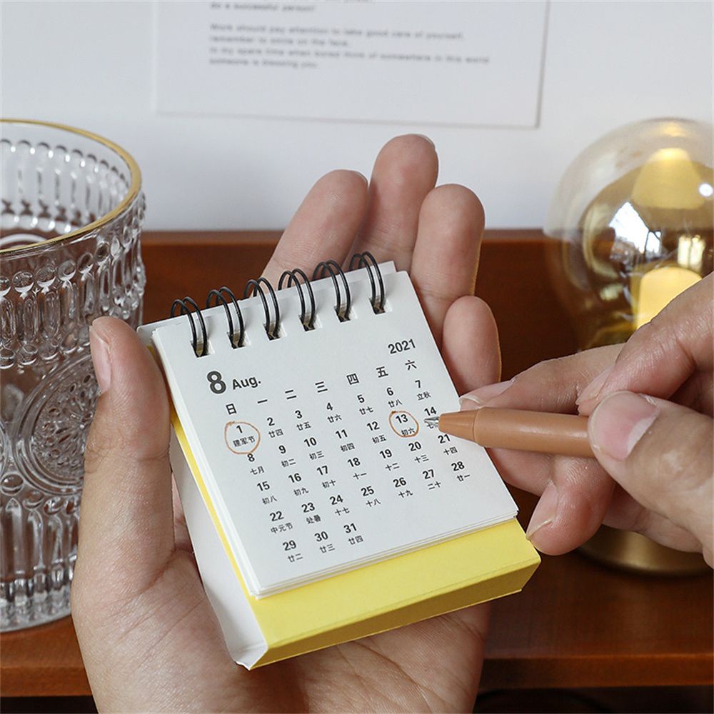 QUINTON ins 2022 Calendar Cute Table Calendar Mini Desk Calendar 2022 Student Stationery Dual Daily Scheduler Table Planner Calendar Planner Kawaii School Supplies Simple 2022 Desktop Decoration