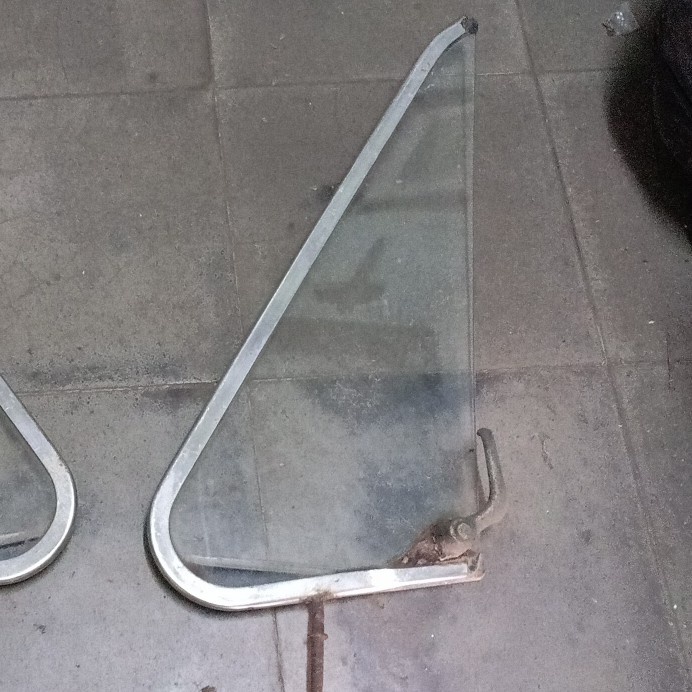 Triangle Window / Kaca Segitiga Honda N-360 N360 - Kanan (RH)
