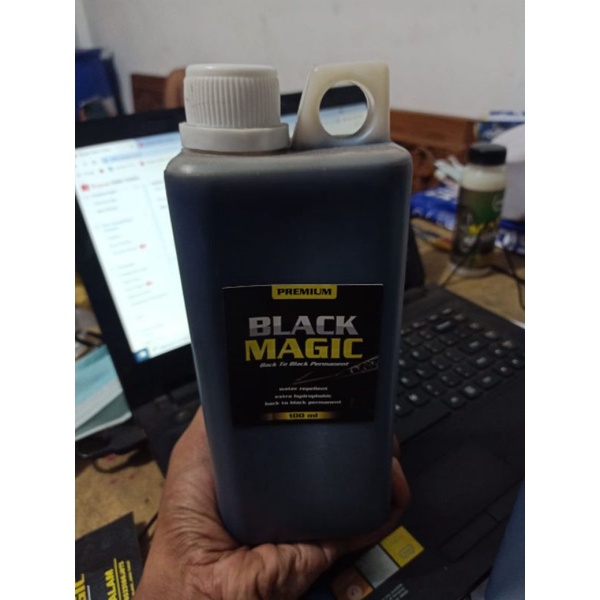 Penghitam Body Motor mobil Dasboard-Black Magic 1 liter