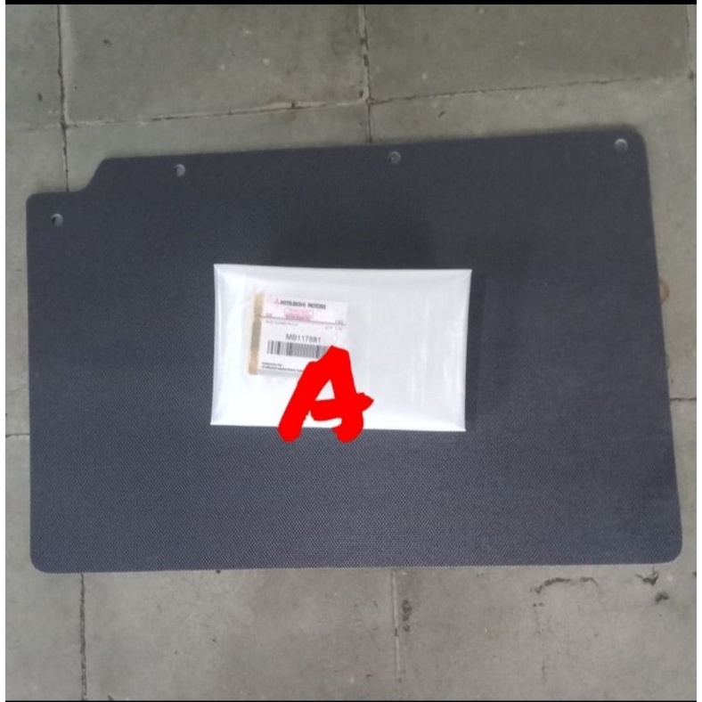 Karpet Lumpur Roda depan Kanan / Kiri ORI L300 Bensin Diesel