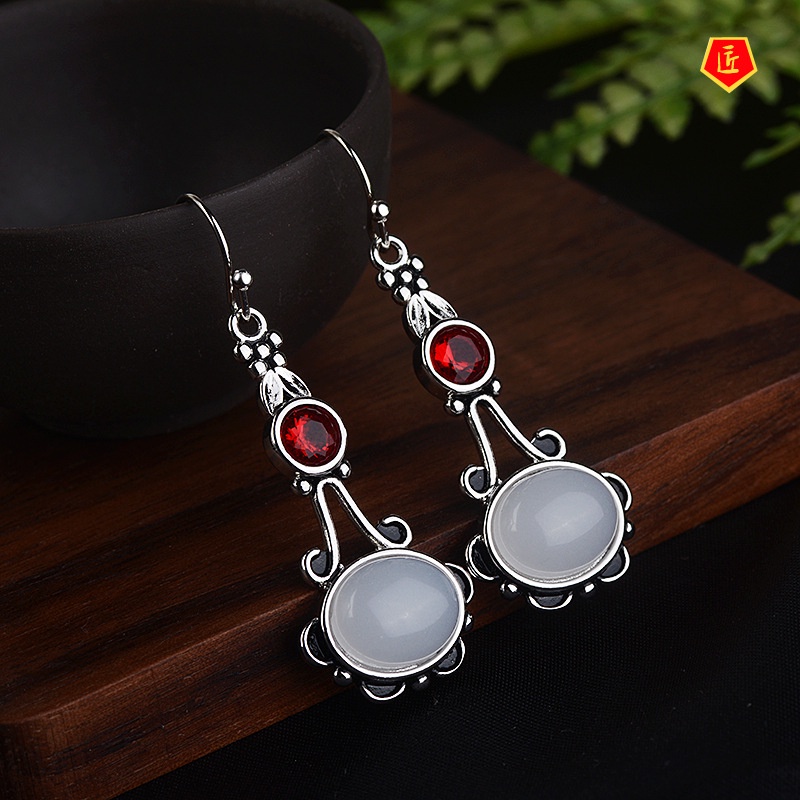 [Ready Stock]White Moonstone Earrings Long Retro Dignified