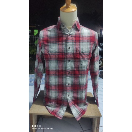 Flannel UNIQLO Second Original / Flannel UNIQLO Cowok Second Original / Flannel UNIQLO Unisex Second