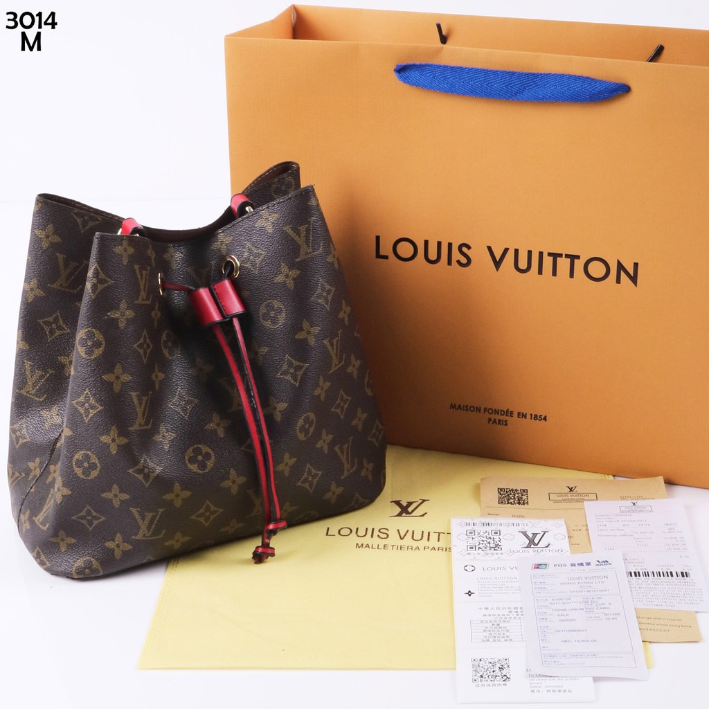 

LV Bucketbag with paperbag 3014