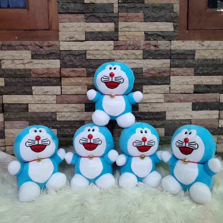 Boneka Doraemon Mini Lucu Imut Gemesin/ Boneka Doraemon Mini Wisuda Murah Bisa Nyala Ada Lampu LED nya Mainan Boneka Anak SNI