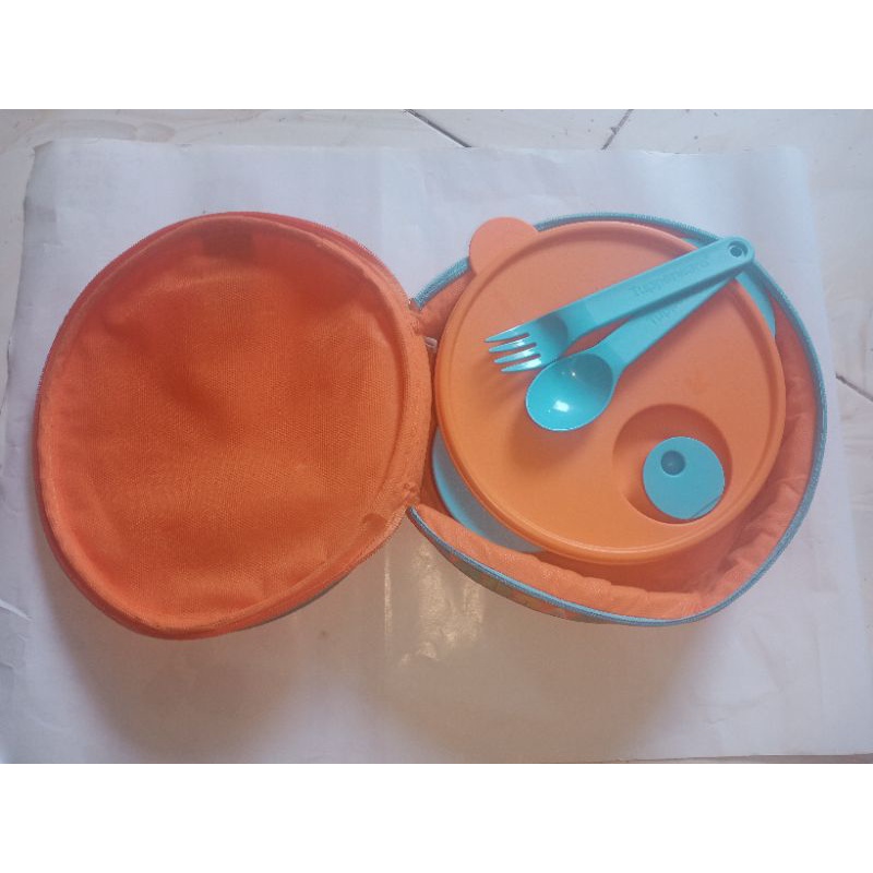 Tupperware lunch set