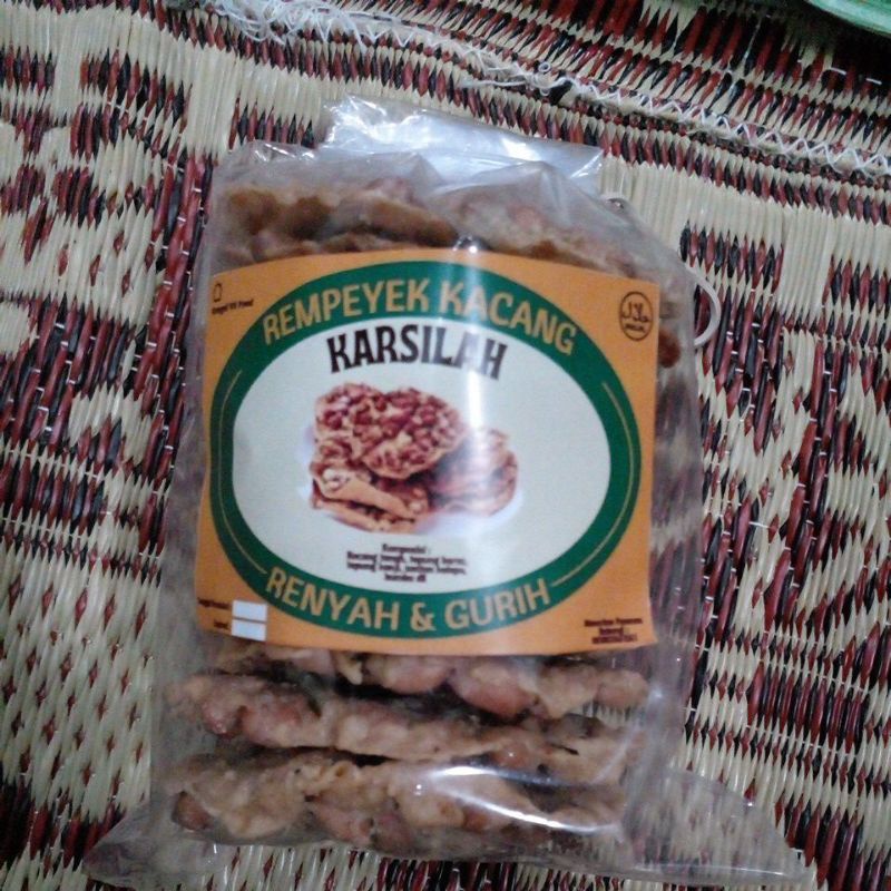 

rempeyek kacang karsilah