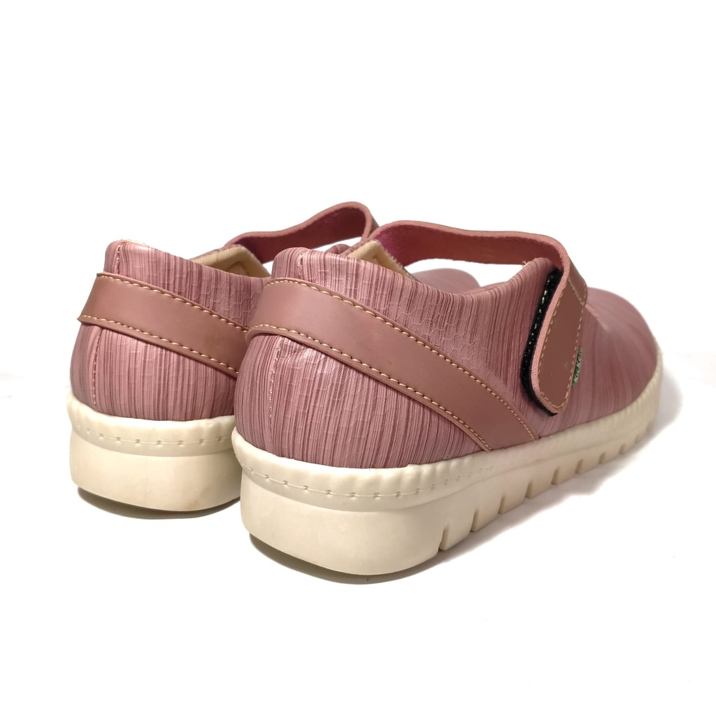 Sepatu Sendal Sandal Wanita perempuan wedges dengan hak 2 cm untuk jalan santai, traveling, Bepergian, Jalan-jalan Motif Cantik dan Keren Warna Pink