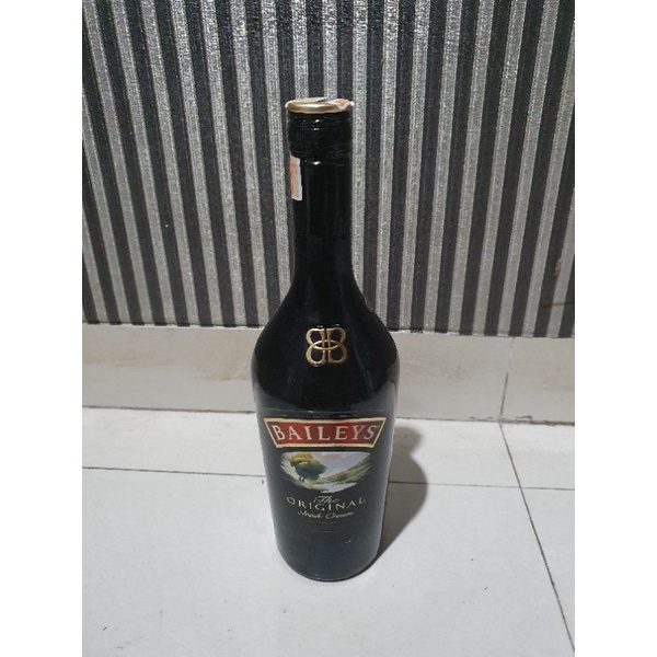 

Botol Baileys Bekas