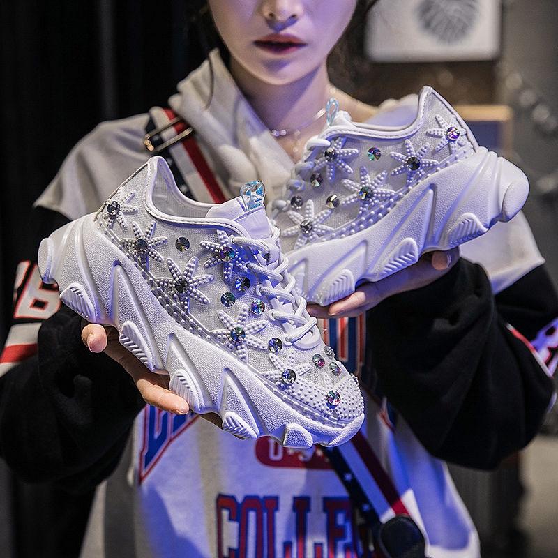  Sepatu  Sneakers  Wanita  Model Lace  Up  Casual Bahan Kulit 