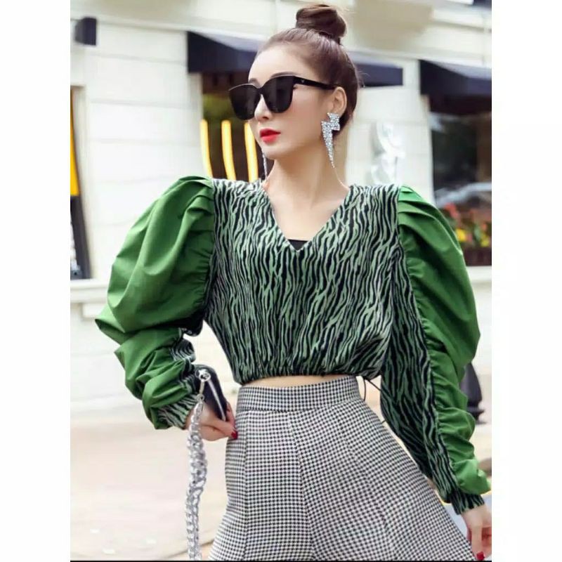 Blouse Crop Top Wanita Korea Leopard Puff Atasan Blouse Lengan Balon