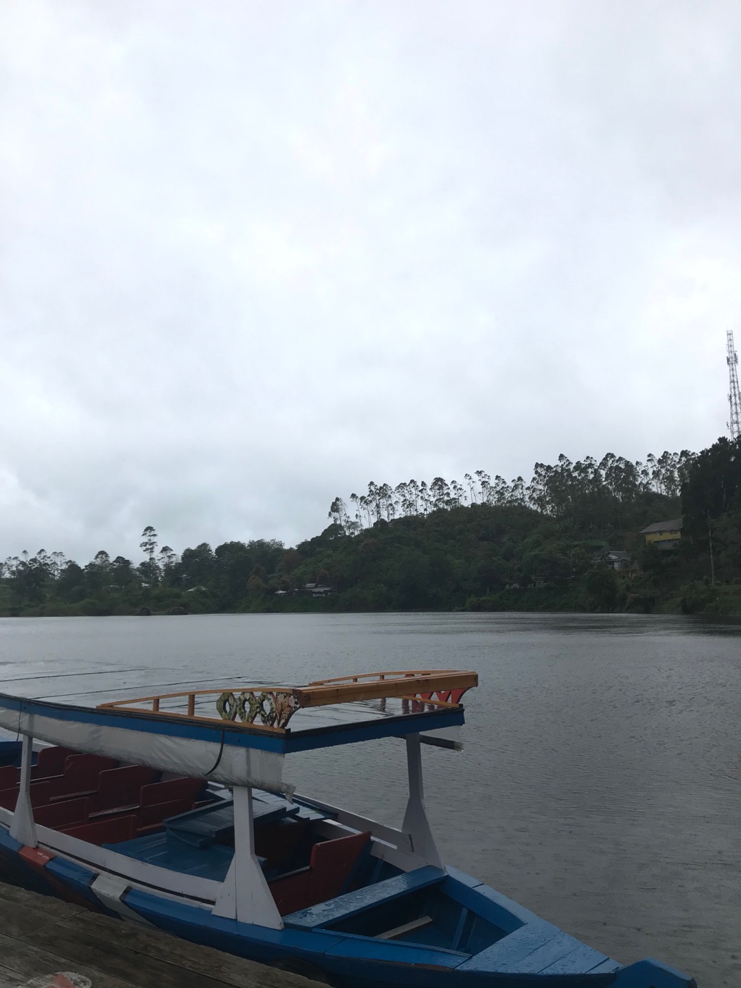 Akako Lemari Pakaian Plastik 2 Pintu Rak/gantung Kaca Kunci Elegant