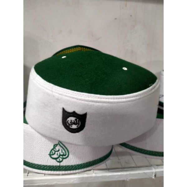 Peci Uje Logo hijau peci terompah