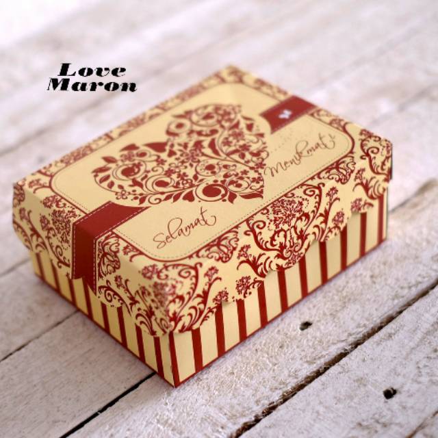 

Dus Kue/dus snack/kotak kue 15x12 cm type love maroon R5K