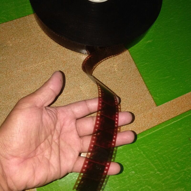 PITU PITU PITA ROLL FILM  1 METER BUAT BUNYI LAYANGAN PITA SENDAREN PITU PITU SAWANG