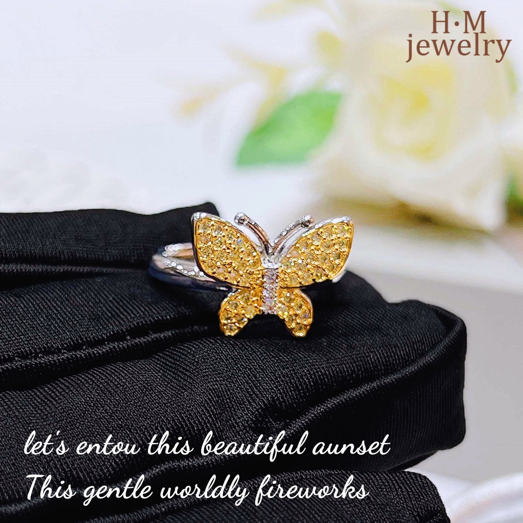 Set Kalung Gelang Anting Stud Desain Kupu-Kupu Aksen Berlian Warna Kuning